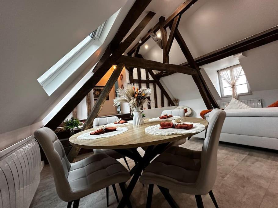 Charme, Poutres Et Elegance Διαμέρισμα Σαρτρ Εξωτερικό φωτογραφία